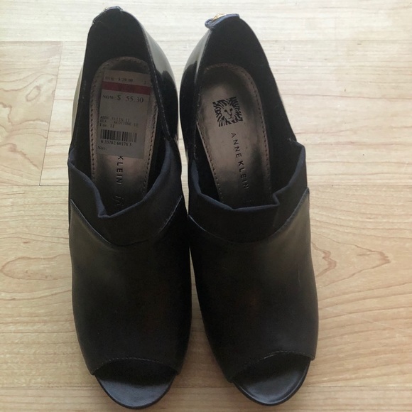 Anne Klein - Picture 6 of 8